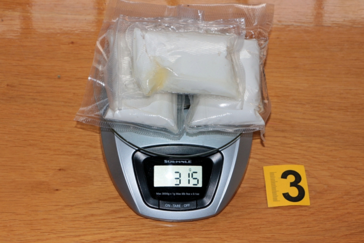 Nagy rakás drogot foglaltak le a rendőrök Szombathelyen és a fővárosban