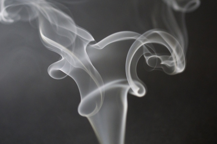 Több tucat halálos lakástűz történt dohányzás miatt